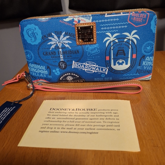 Dooney & Bourke X Disney Vacation Club 2022 Wallet / Wristlet - Picture 2 of 16